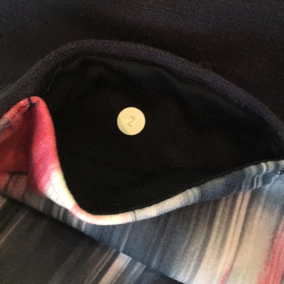 lululemon Wunder Under Crop Purple Pants - Picture 3 of 7